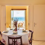 On The - Akroyali Family Appartement