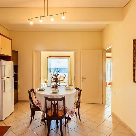 Διαμέρισμα On The - Akroyali Family *