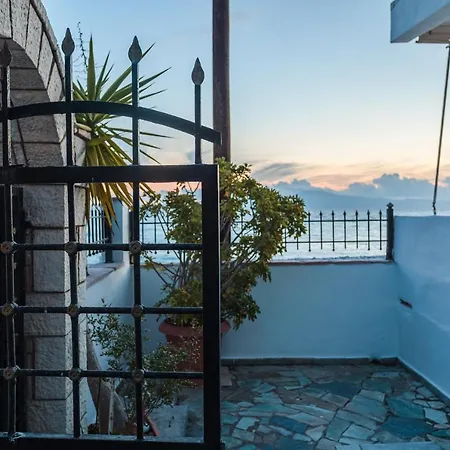 On The - Akroyali Family Apartamento