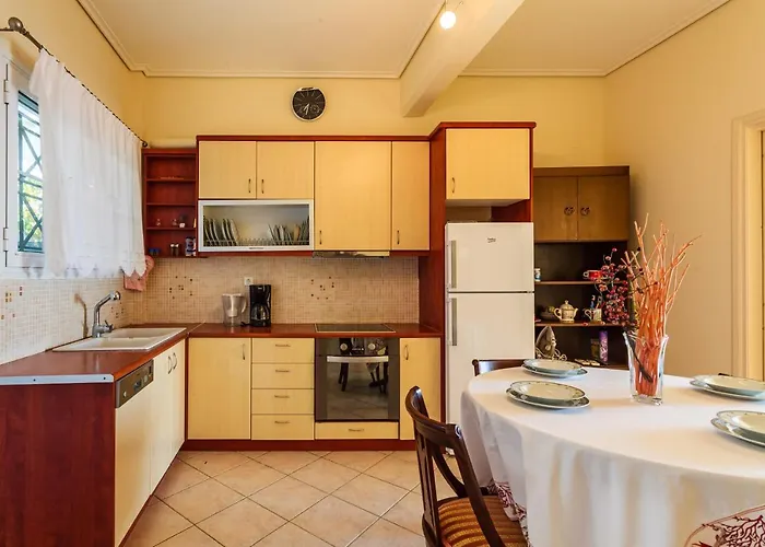 On The - Akroyali Family Apartamento