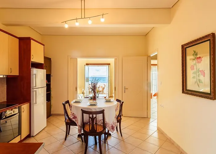 Apartman On The - Akroyali Family *