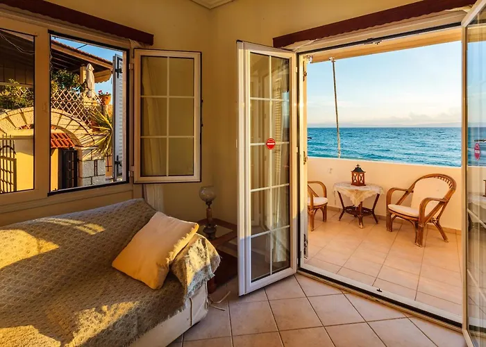 Apartman On The - Akroyali Family *