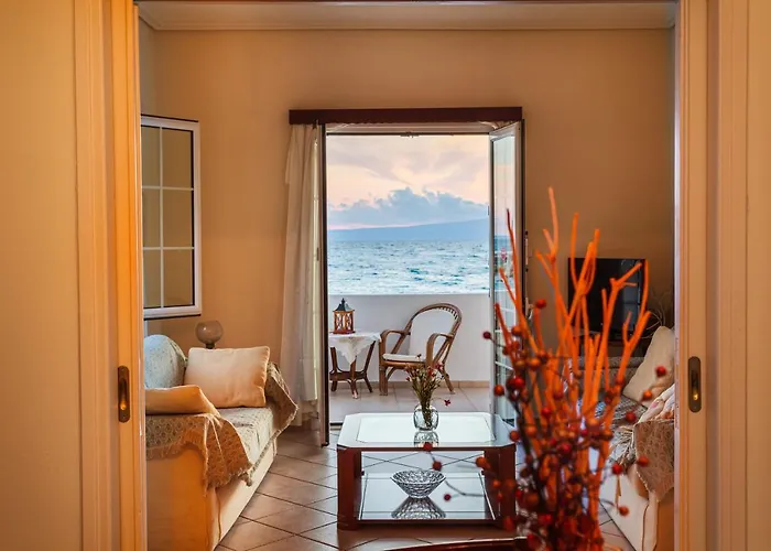 On The - Akroyali Family *